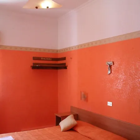 Πανσιόν Santa Lucia Σαν Τζιοβάνι Ροτόντο